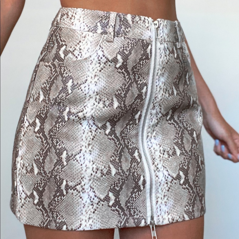 SNAKE PRINT ZIPPER SKIRT
